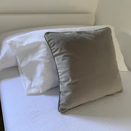 A Casa Vermella Con Jardin A 10 Minutos De Santiago De Compostela * Ortono