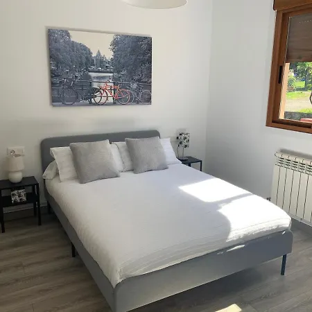 Apartman A Casa Vermella Con Jardin A 10 Minutos De Santiago De Compostela Ortoño