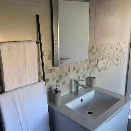 Apartament A Casa Vermella Con Jardin A 10 Minutos De Santiago De Compostela Ortono