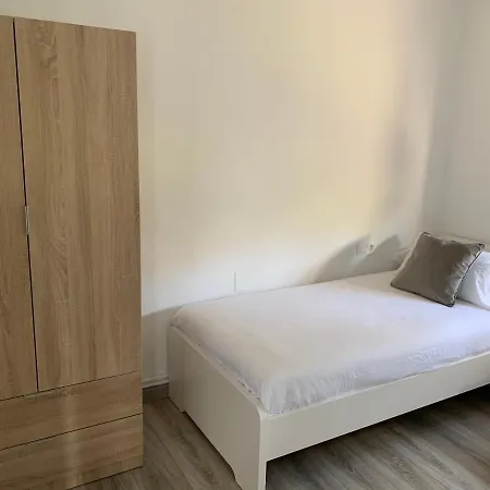 A Casa Vermella Con Jardin A 10 Minutos De Santiago De Compostela Apartament *