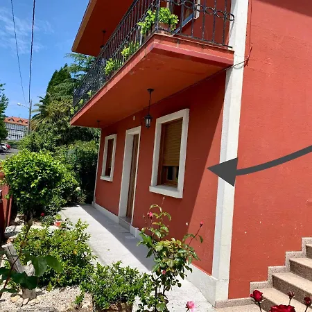 A Casa Vermella Con Jardin A 10 Minutos De Santiago De Compostela Apartament Ortono