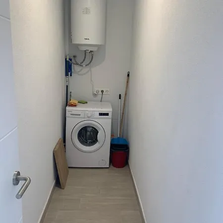 A Casa Vermella Con Jardín A 10 Minutos De Santiago De Compostela Ortono