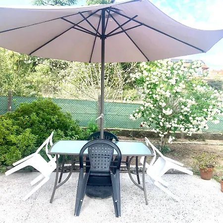 A Casa Vermella Con Jardin A 10 Minutos De Santiago De Compostela Apartament *